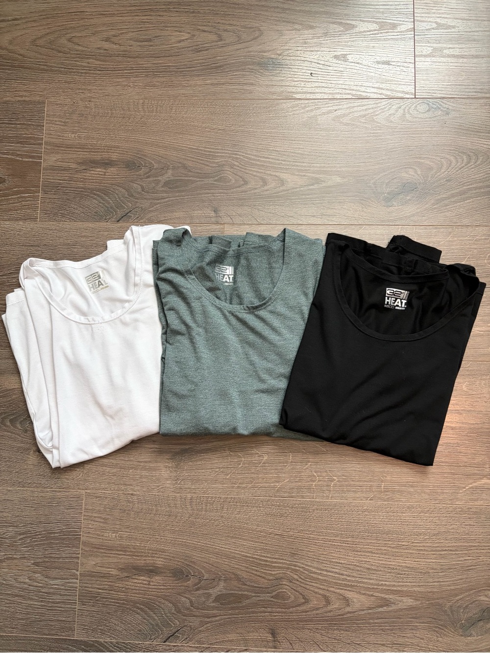 32 Degrees Heat Women’s Long Sleeve Thermal Tops Lot of 3 Black Gray White